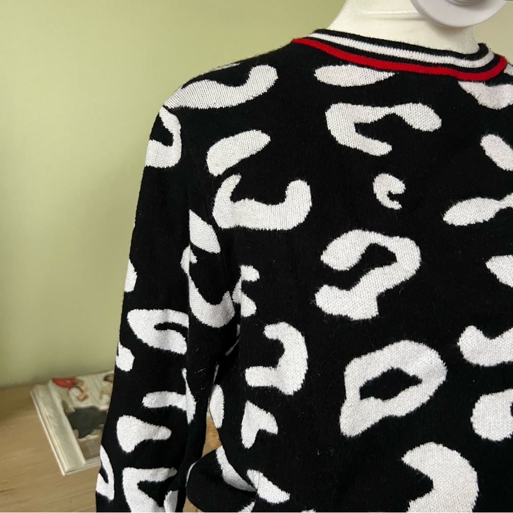 Black White Leopard Print Colorblock Red Hem Crewneck Long-Sleeve Modest Sweater